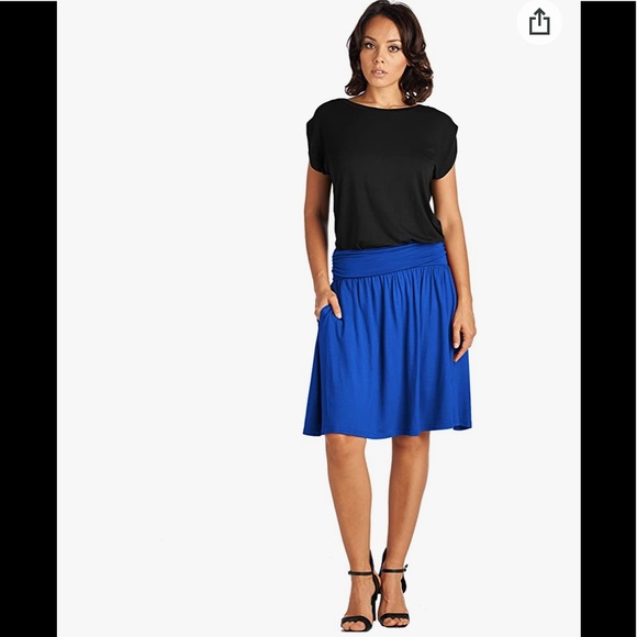 High Waist Flared Skirt with Pockets - Picture 3 of 4